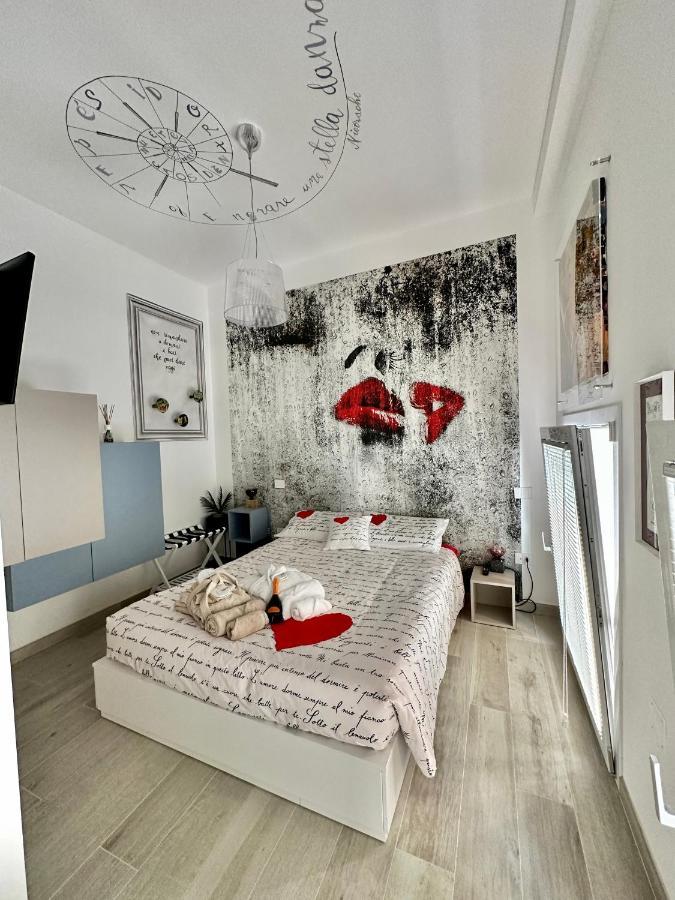 Bed Art Relaxing Suite - Appartamento Con Sauna Love Suite Gallery サン・ベネデット・デル・トロント エクステリア 写真